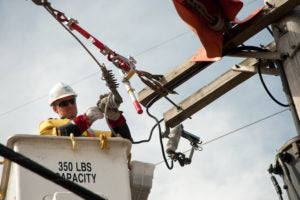 Professional Linemen: Avoiding Life-Threatening Accidents